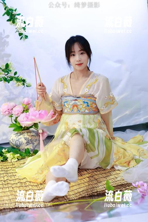 绮梦摄影 - 制服的轻描淡写-泰美的原图和图册让人忍俊不禁