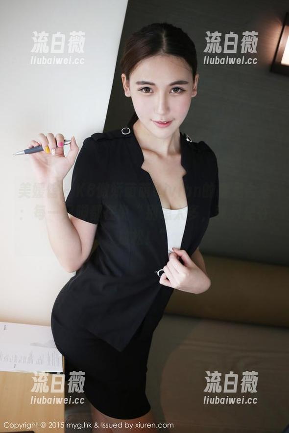 美媛馆 - K8傲娇萌萌Vivian的裸足合集：每一只脚都在说“别想太多，我只是在放松！”