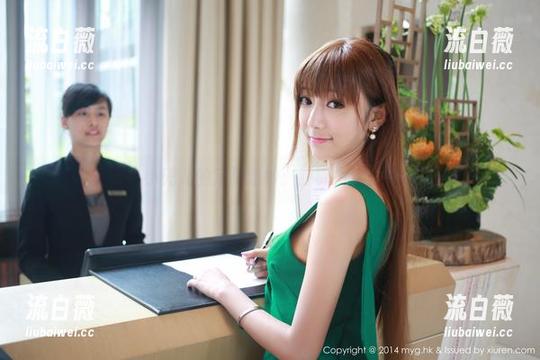美媛馆 - 小兜儿的定制婚纱：我以为这是要结婚了呢