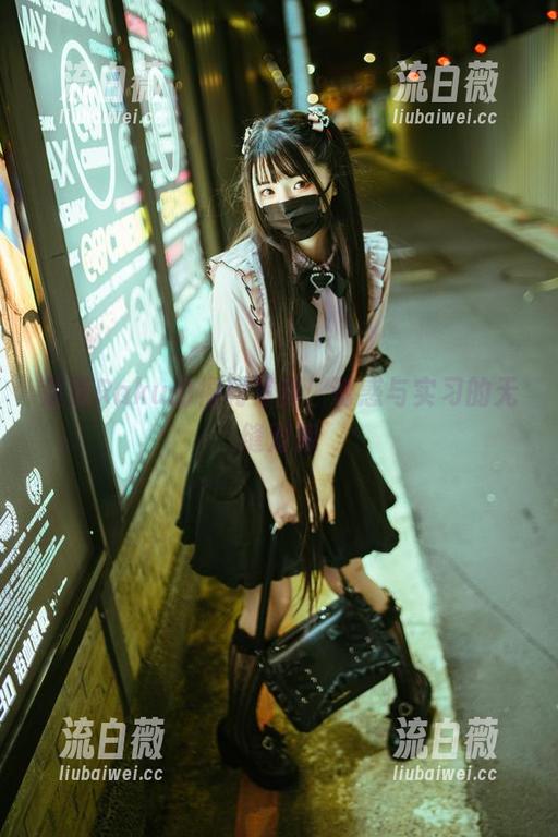 落落Raku的福利写真，诱惑与实习的无缝对接