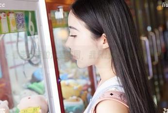 蜜桃社 – 看李颖诗的泳装美图，我只想说，真有种神奇魔力！