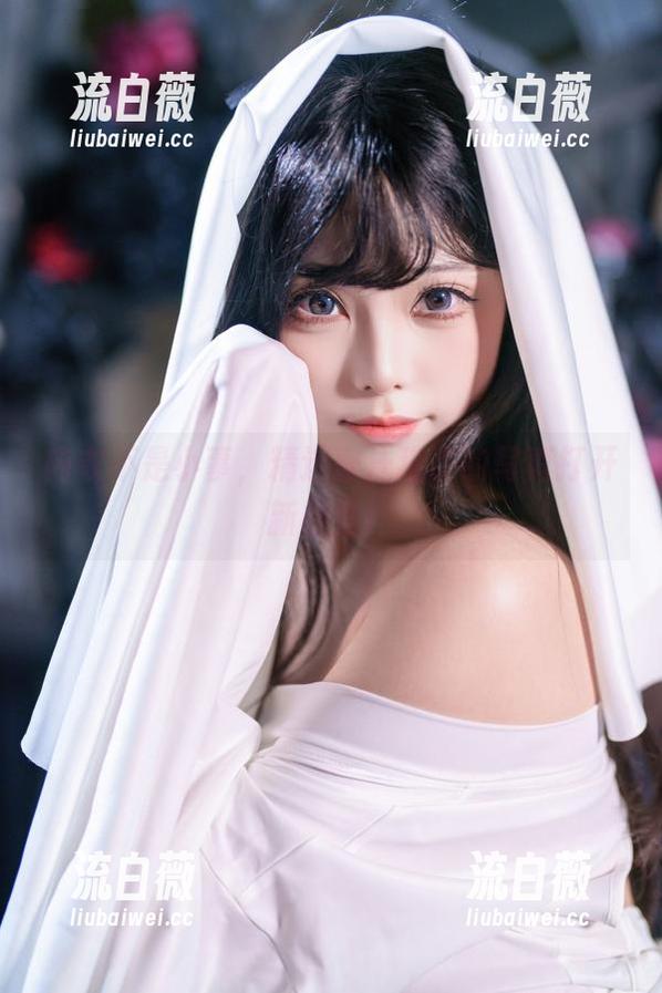 内衣不是小事，精选蜜汁猫裘的写真打开新视角！
