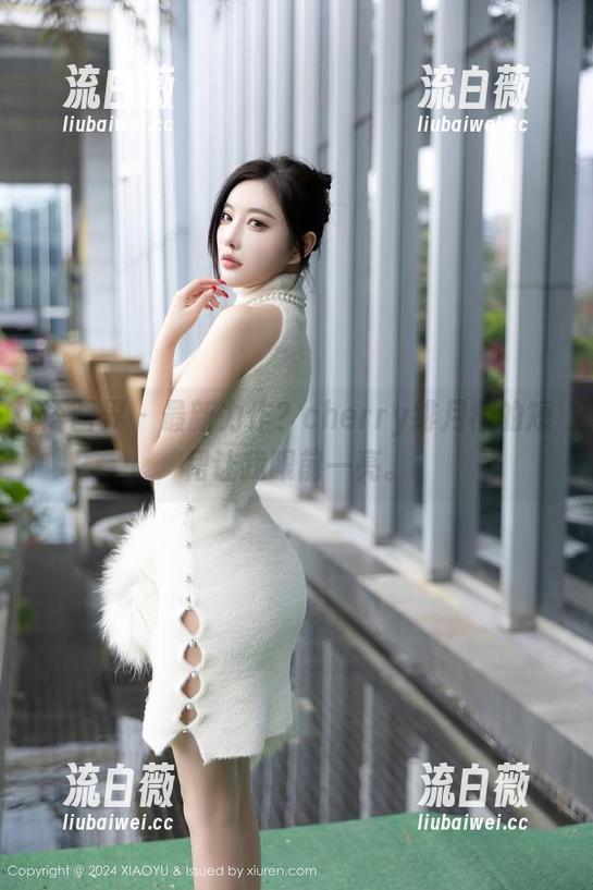 语画界 - 最新力作？cherry绯月樱的短裙让我眼前一亮。