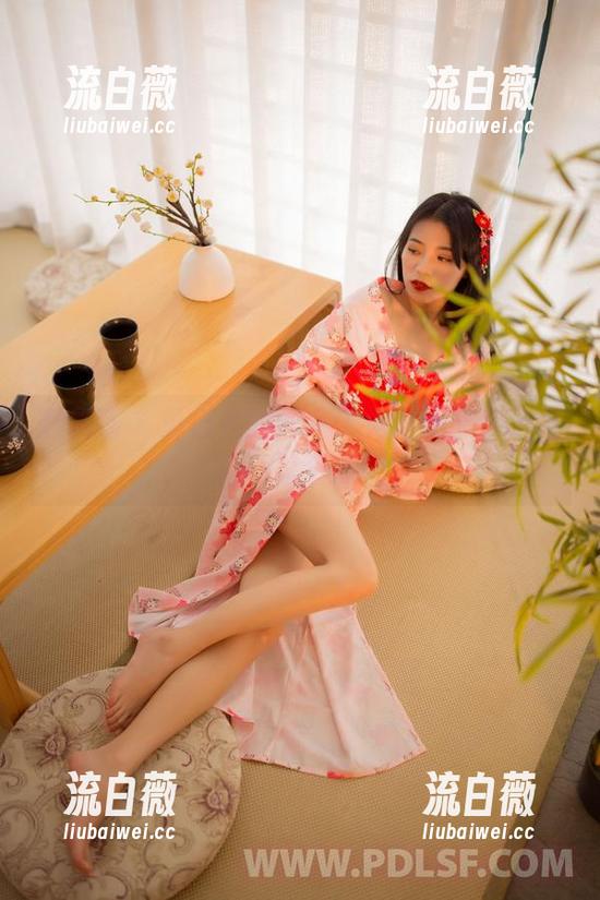 轰趴猫 - 温心怡的泳装：免费赐予你夏日的清凉资源！