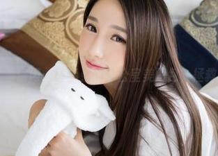 青豆客 – 忙里偷闲：黄梦羡的办公室美图包，拯救狼狈一刻！