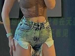 微密圈 – 鹿瑶的美足，只有在无圣光的写真中才能被真正看见